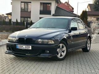 BMW 5 Series foto 2