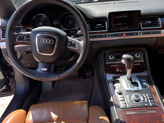 Audi A8 foto 7