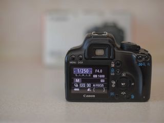 Canon 1000D kit foto 4