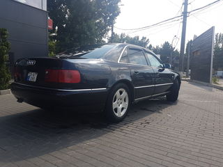 Audi A8 foto 5