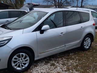 Renault Grand Scenic foto 2