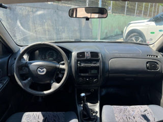 Mazda 323 foto 4