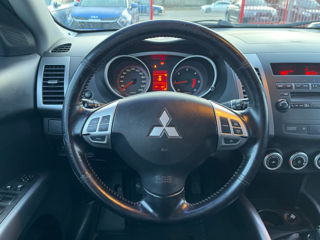 Mitsubishi Outlander foto 9