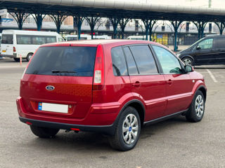 Ford Fusion foto 6