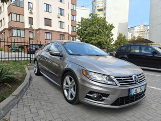 Volkswagen Passat CC foto 1