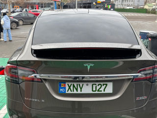 Tesla Model X foto 6