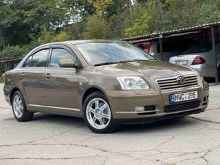 Toyota Avensis foto 3