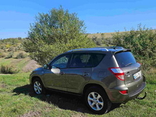 Toyota Rav 4 foto 1