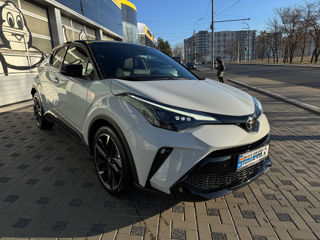 Toyota C-HR foto 2