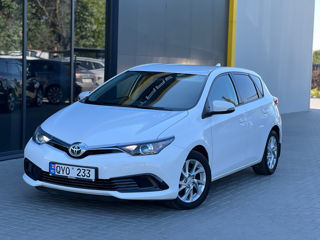 Toyota Auris foto 1