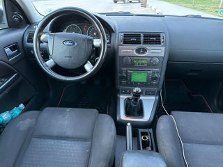 Ford Mondeo foto 8