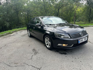 Volkswagen Passat foto 3