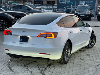 Tesla Model 3 foto 3