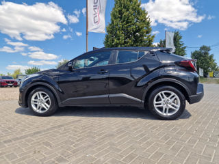 Toyota C-HR foto 2