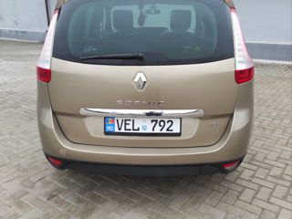 Renault Grand Scenic foto 3