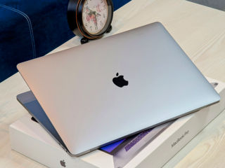 MacBook Pro 16 Retina 2019 (Core i7 9750H/16Gb DDR4/512Gb SSD/4Gb Radeon Pro 5300M/16") foto 11