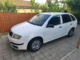 Skoda Fabia foto 2