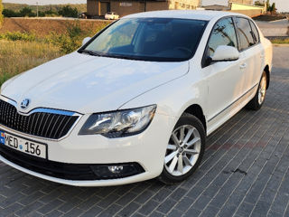 Skoda Superb foto 1