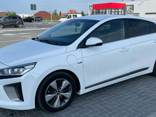 Hyundai IONIQ foto 2