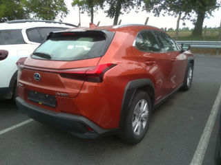 Lexus UX foto 0