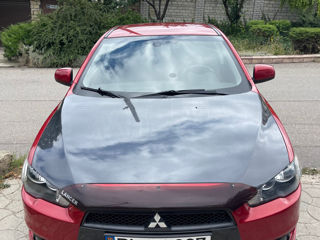 Mitsubishi Lancer foto 1