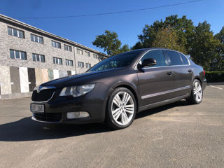 Skoda Superb foto 2