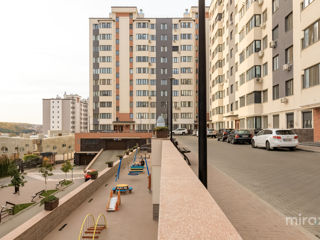 Apartament cu 1 cameră, 51 m², Buiucani, Chișinău foto 2