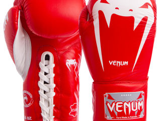 Перчатки боксерские кожаные на шнуровке Venum 10,12,14 O.Z в наличии ( новые) !!! foto 1