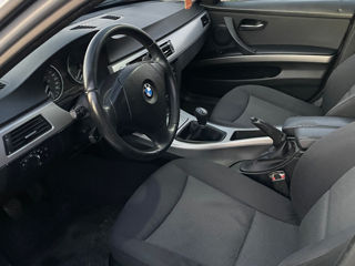 BMW 3 Series foto 9