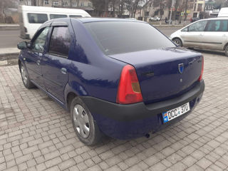 Dacia Logan foto 2