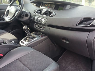 Renault Grand Scenic foto 9