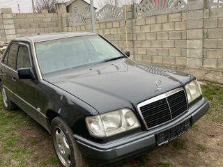 Mercedes w124 foto 4