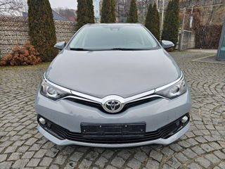 Toyota Auris foto 2