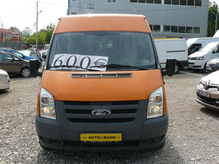 Ford Transit - 330 foto 2