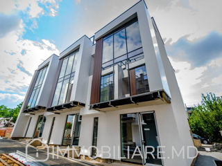 Townhouse cu 3 niveluri, sect. Centru foto 2