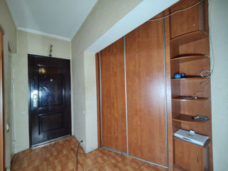 Apartament cu 2 camere, 62 m², Botanica, Chișinău foto 3