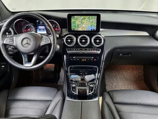 Mercedes GLC foto 7