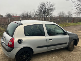 Renault Clio foto 6