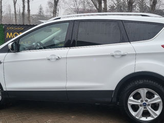 Ford Kuga foto 2