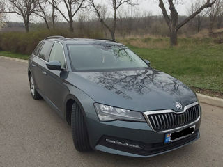 Skoda Superb foto 1