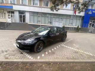 Tesla Model 3 foto 3