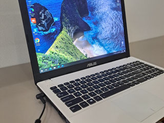 Asus x551m foto 0