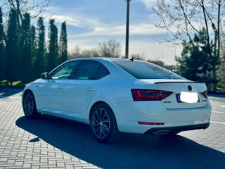 Skoda Superb foto 3