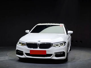 BMW 5 Series foto 3