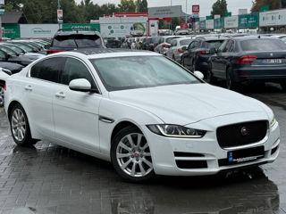 Jaguar XE foto 5