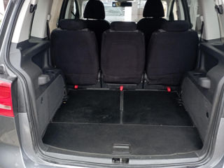 Volkswagen Touran foto 8