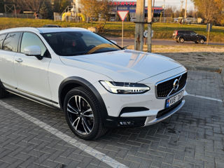 Volvo V90 Cross Country foto 2