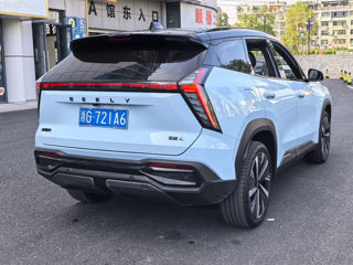 Geely Atlas foto 6