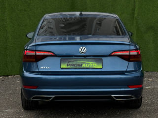 Volkswagen Jetta foto 5