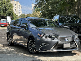 Chirie Lexus Es300h